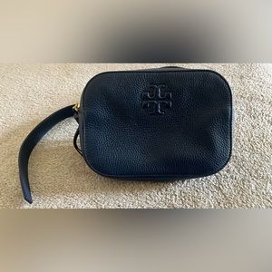 NWOT TORY Burch Genuine Leather Navy Belt Bag